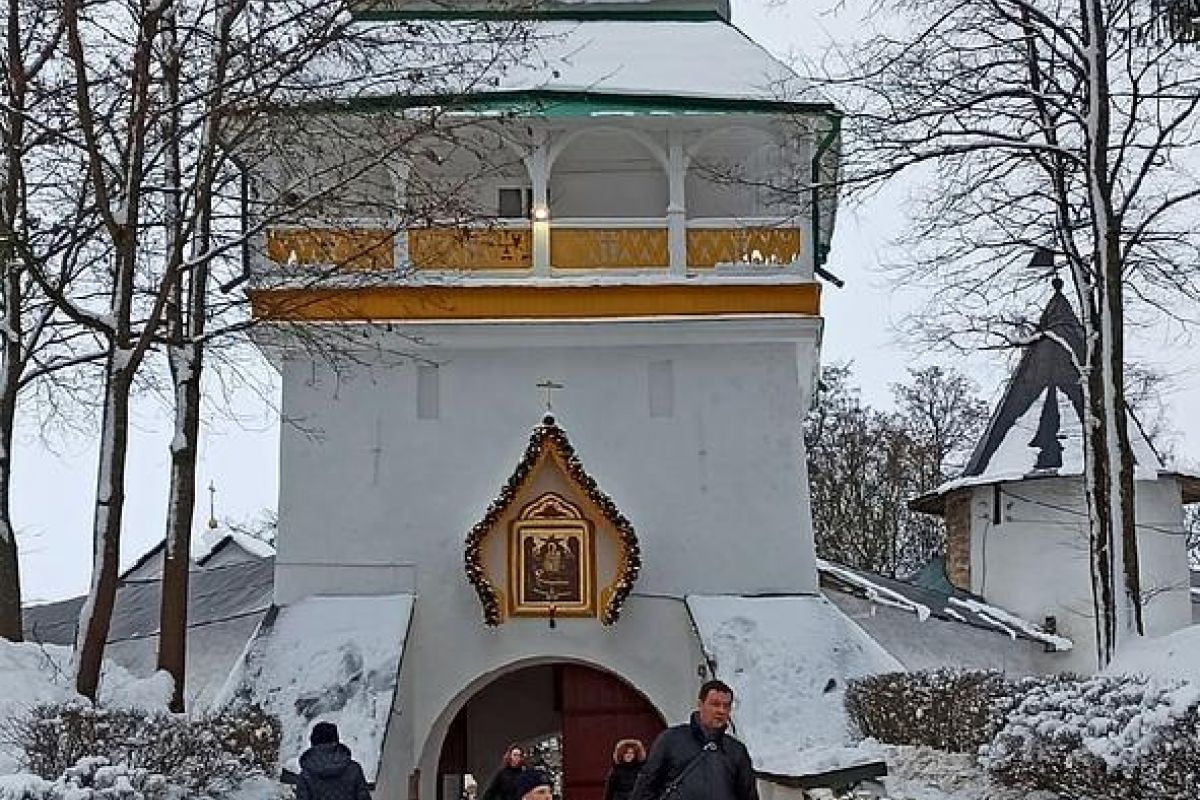 Зимняя экскурсия в Изборск и Печоры