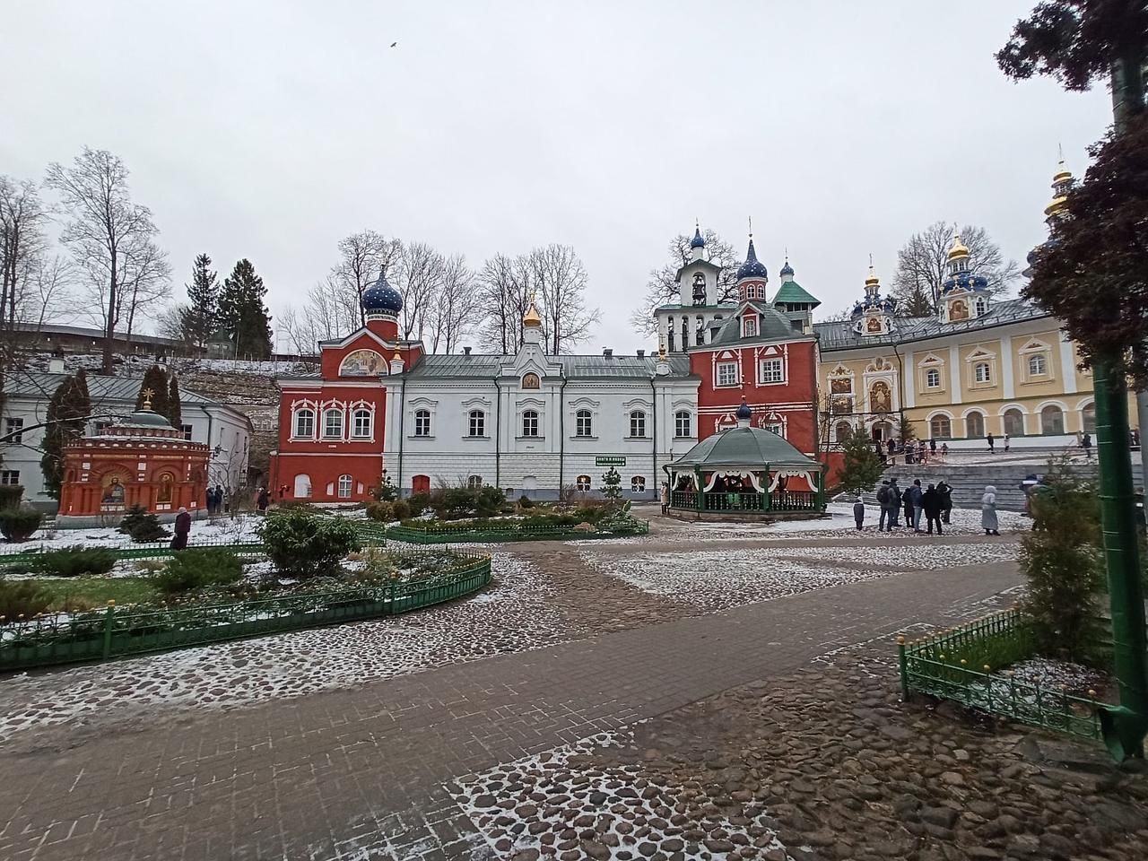 Зимняя экскурсия в Изборск и Печоры